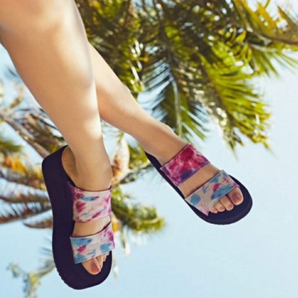 UO Ava Neoprene Platform Sandals - 7 & 8 - Picture 2 of 6